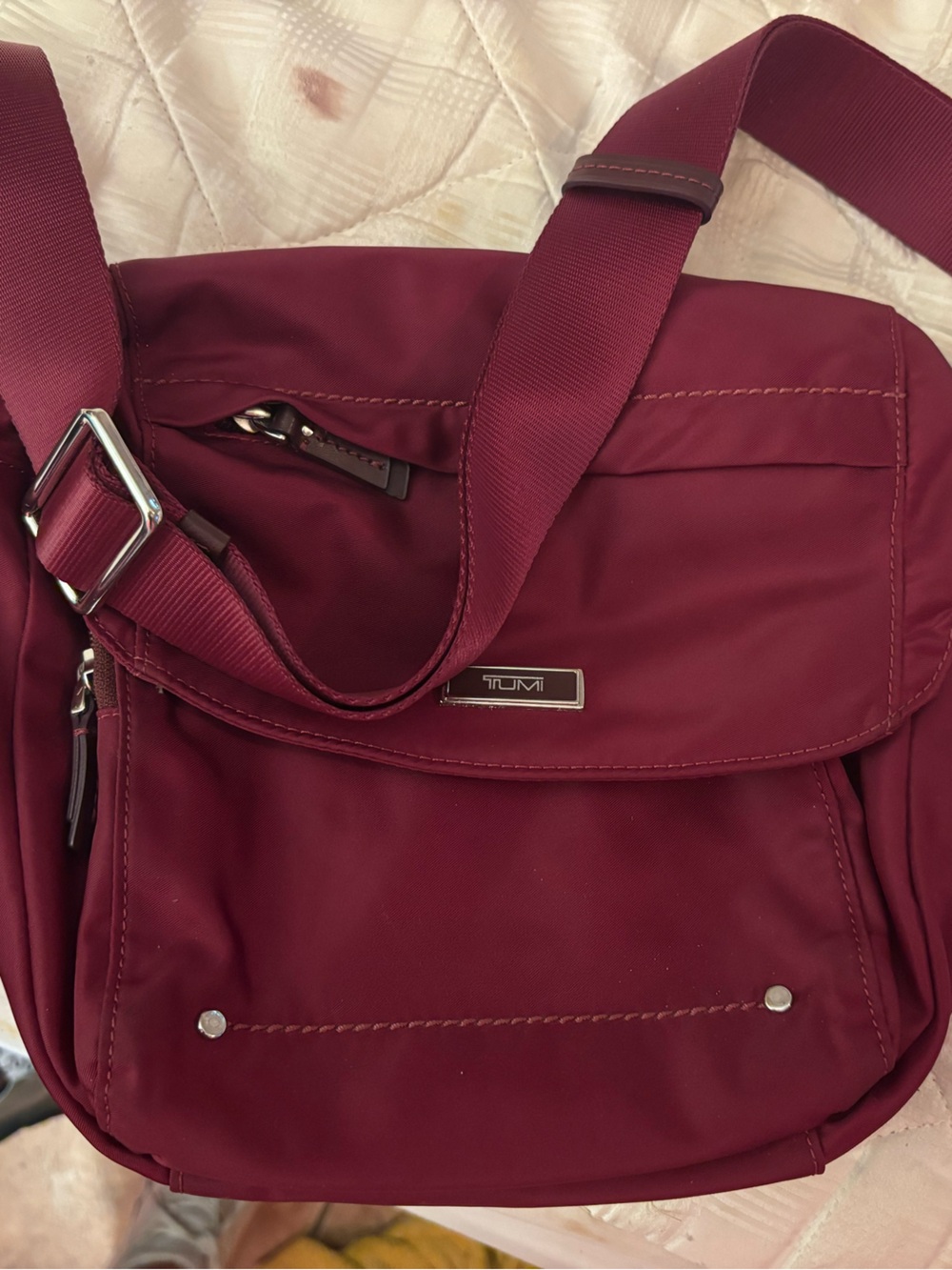 Tumi Men's Messenger Bag in Burgundy